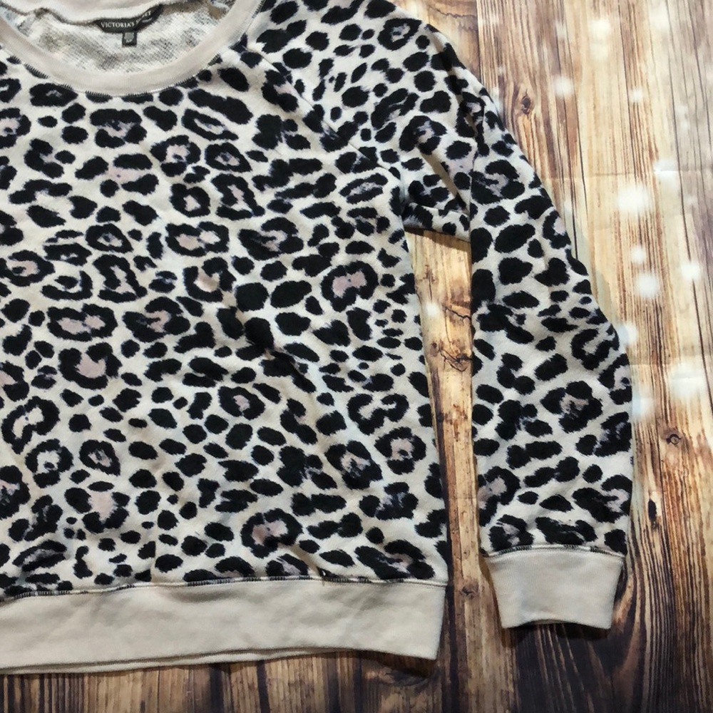 Victoria’s Secret small sweatershirt - Picture 6 of 7